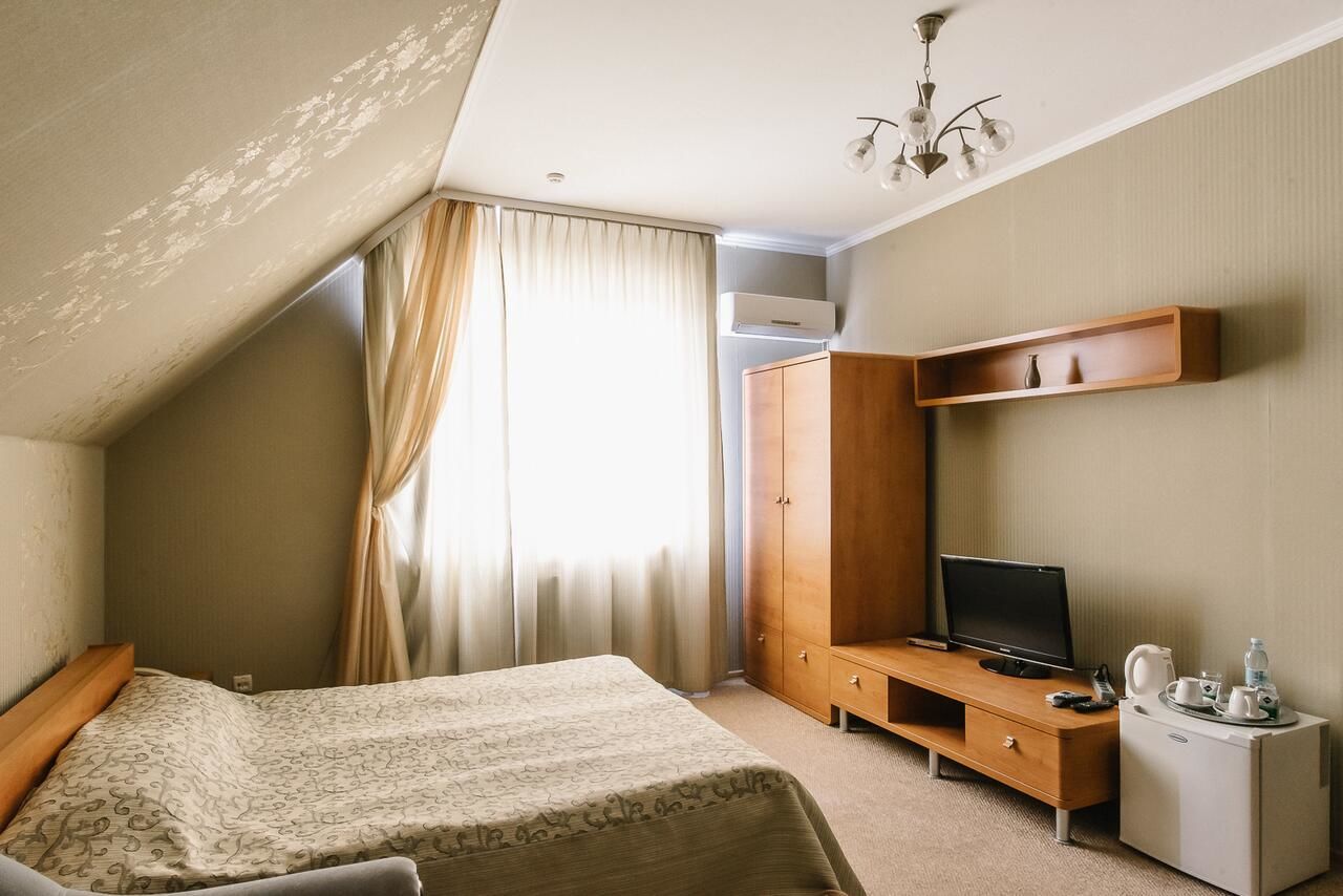 Отель Рестпарк рекреаційний комплекс Луцк