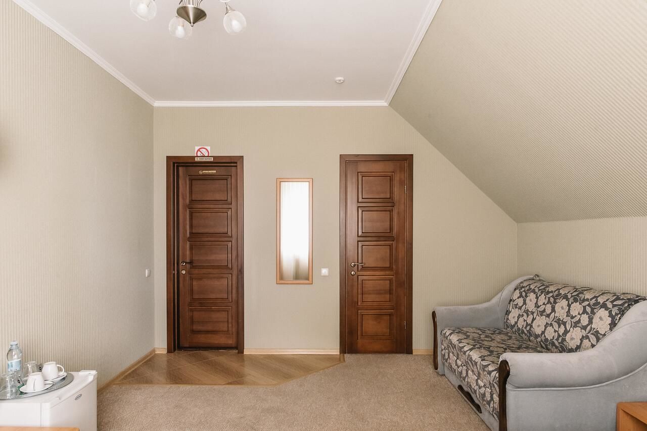 Отель Рестпарк рекреаційний комплекс Луцк