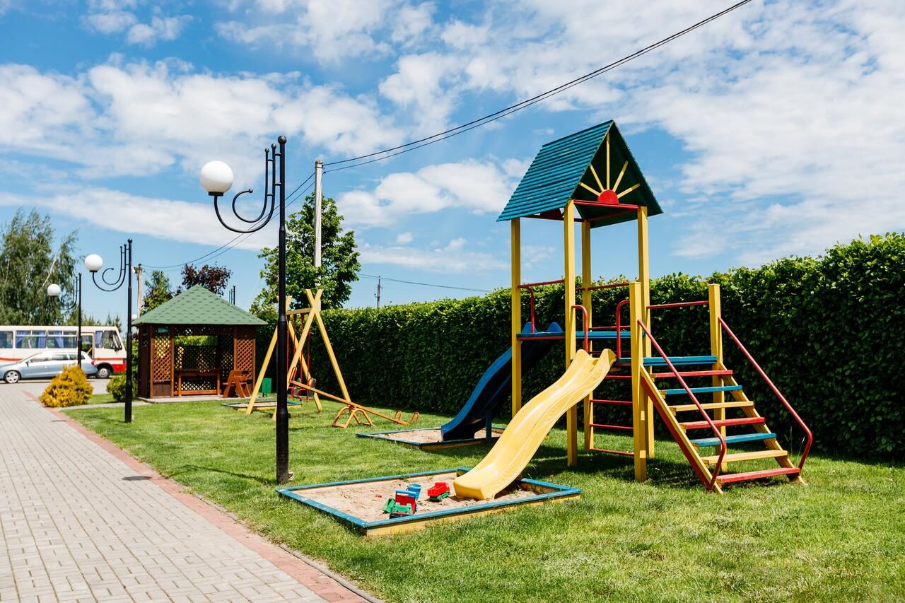 Отель Рестпарк рекреаційний комплекс Луцк