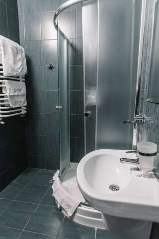 Отель Рестпарк рекреаційний комплекс Луцк Полулюкс-3