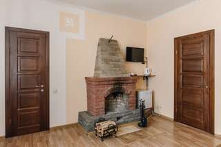 Отель Рестпарк рекреаційний комплекс Луцк Люкс-4