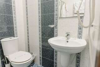 Отель Рестпарк рекреаційний комплекс Луцк Люкс-8