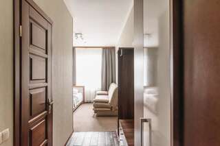 Отель Рестпарк рекреаційний комплекс Луцк Стандартный одноместный номер-1